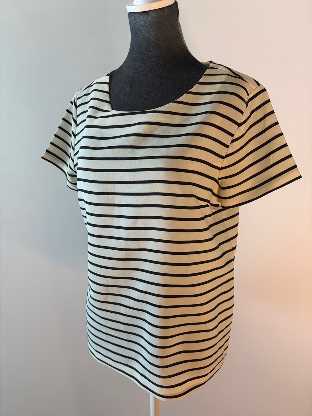 J. Crew S Striped Short-Sleeve Scoop Neck Top - Cream/Black